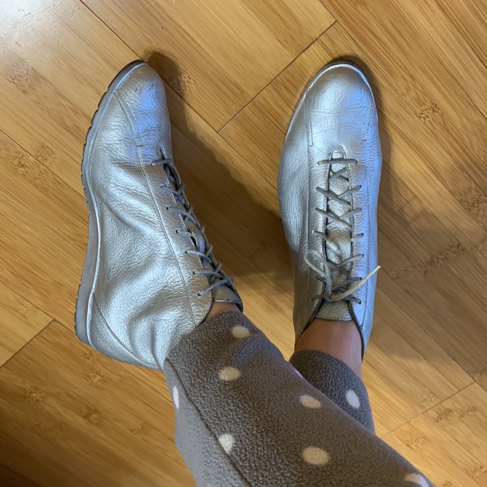 RARE Adorable silver bootie Leather Vtg Brazil📍FIRM📍